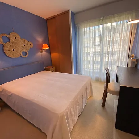 T3 à - Vue - Parking - Fr-1-374-242 *